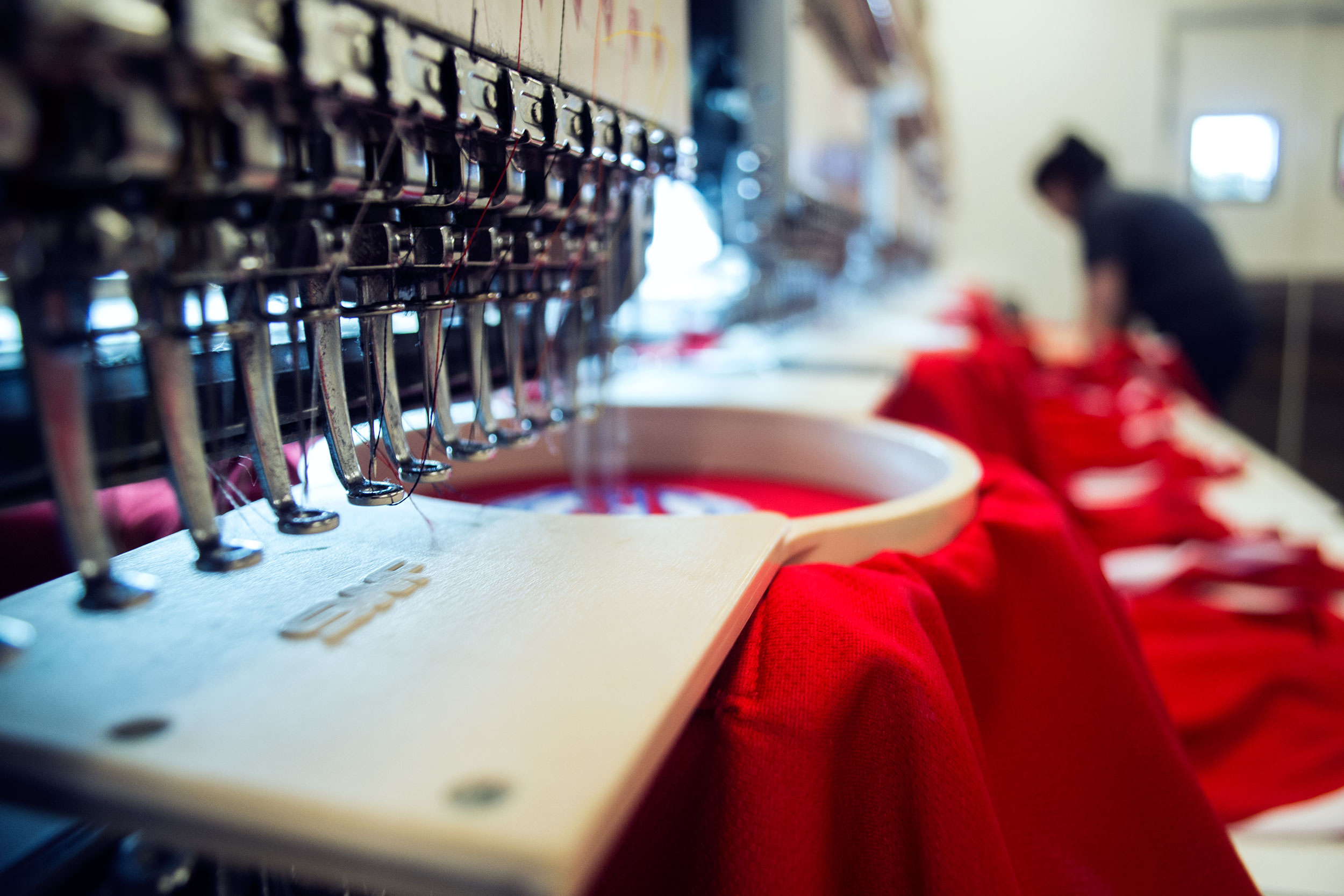 Commercial-Embroidery-Machine